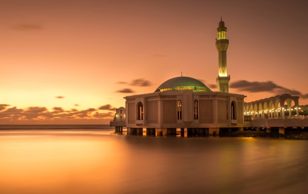 مسجد الرحمة بجدة .. تحفة معمارية مزجت العمارة الإسلامية التقليدية بالحداثة