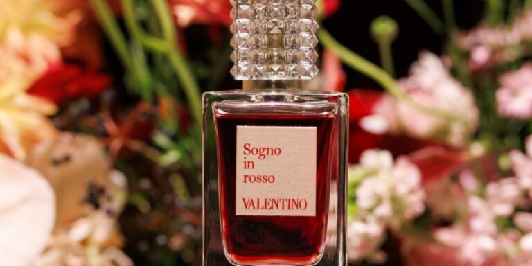 Valentino Beauty %d8%aa%d9%83%d8%b4%d9%81 %d8%b9%d9%86 %d9%85%d8%ac%d9%85%d9%88%d8%b9%d8%a9 %d8%b9%d8%b7%d9%88%d8%b1%d9%87%d8%a7 Anatomy Of Dreams %d9%81%d9%8a %d8%af%d8%a8%d9%8a