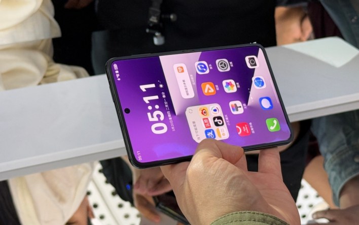 Huawei pura x %d9%8a%d8%b5%d9%84 %d8%a8%d9%85%d8%b9%d8%a7%d9%84%d8%ac kirin 9020 %d8%a7%d9%84%d9%82%d9%88%d9%8a