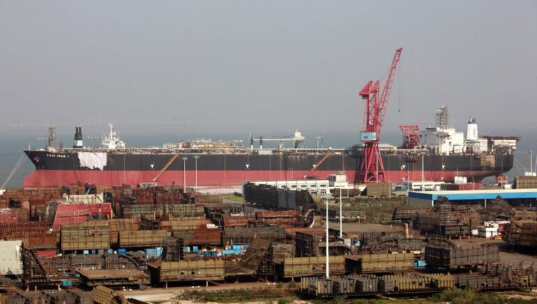 %d9%85%d9%84%d8%a7%d9%83 %d8%a7%d9%84%d8%b3%d9%81%d9%86 %d9%8a%d8%b3%d8%aa%d8%b9%d8%af%d9%88%d9%86 %d9%84%d9%84%d8%b1%d8%b3%d9%88%d9%85 %d8%a7%d9%84%d8%a3%d9%85%d8%b1%d9%8a%d9%83%d9%8a%d8%a9 %d8%a8