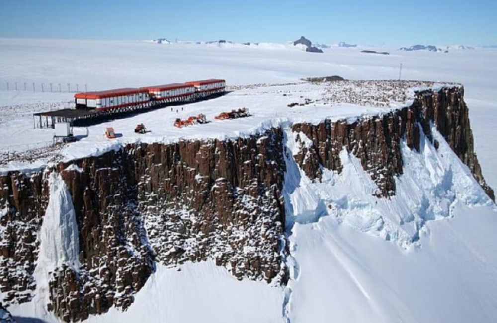 %d8%b9%d9%84%d9%85%d8%a7%d8%a1 %d9%85%d8%ad%d8%a7%d8%b5%d8%b1%d9%88%d9%86 %d9%8a%d9%88%d8%a7%d8%ac%d9%87%d9%88%d9%86 %d8%aa%d9%87%d8%af%d9%8a%d8%af%d8%a7%d8%aa %d9%85%d8%b1%d9%88%d8%b9%d8%a9