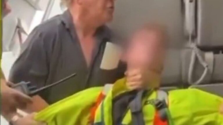 %d9%85%d8%b1%d8%a7%d9%87%d9%82 %d9%85%d8%b3%d9%84%d8%ad %d9%8a%d8%aa%d8%b3%d9%84%d9%84 %d8%a5%d9%84%d9%89 %d8%b7%d8%a7%d8%a6%d8%b1%d8%a9 %d9%81%d9%8a %d9%85%d8%b7%d8%a7%d8%b1 %d8%a3%d8%b3%d8%aa