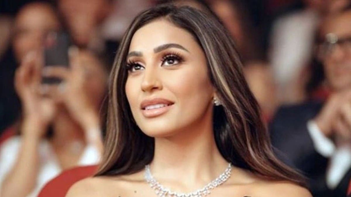 “محصلش نصيب”.. دينا الشربيني تعلن فشل ارتباطها