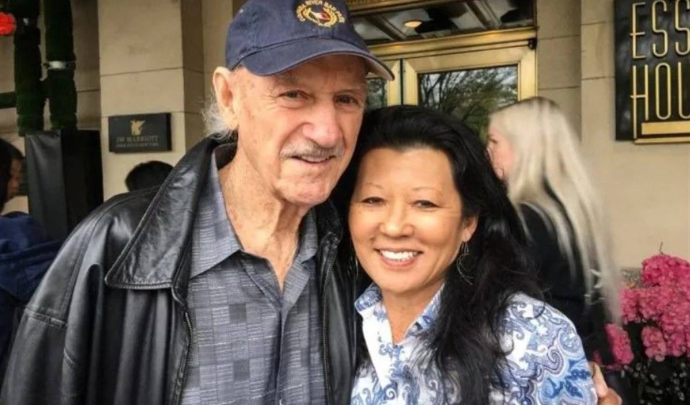 %d8%ac%d9%8a%d9%86 %d9%87%d8%a7%d9%83%d9%85%d8%a7%d9%86 %d8%b8%d9%84%d9%91 %d8%ad%d9%8a%d9%91%d8%a7%d9%8b %d9%85%d8%b9 %d8%b2%d9%88%d8%ac%d8%aa%d9%87 %d8%a7%d9%84%d9%85%d8%aa%d9%88%d9%81%d8%a7%d8%a9