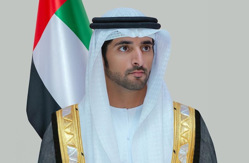 حمدان بن محمد يعتمد صرف مكافأة أداء للموظفين المدنيين في حكومة دبي