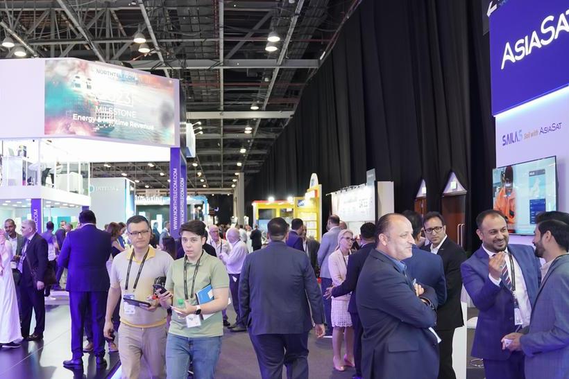 دبي تستضيف النسخة الأولى من معرض “سات إكسبو” في خطوة لرسم ملامح مستقبل اقتصاد الفضاء العالمي