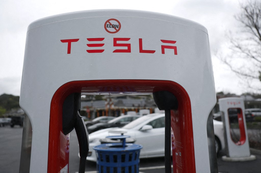 %d8%aa%d8%b3%d9%84%d8%a7 %d8%aa%d8%b3%d8%aa%d8%af%d8%b9%d9%8a %d8%a3%d9%83%d8%ab%d8%b1 %d9%85%d9%86 46 %d8%a3%d9%84%d9%81 %d8%b3%d9%8a%d8%a7%d8%b1%d8%a9 cybertruck %d8%a8%d8%b3%d8%a8%d8%a8 %d9%85