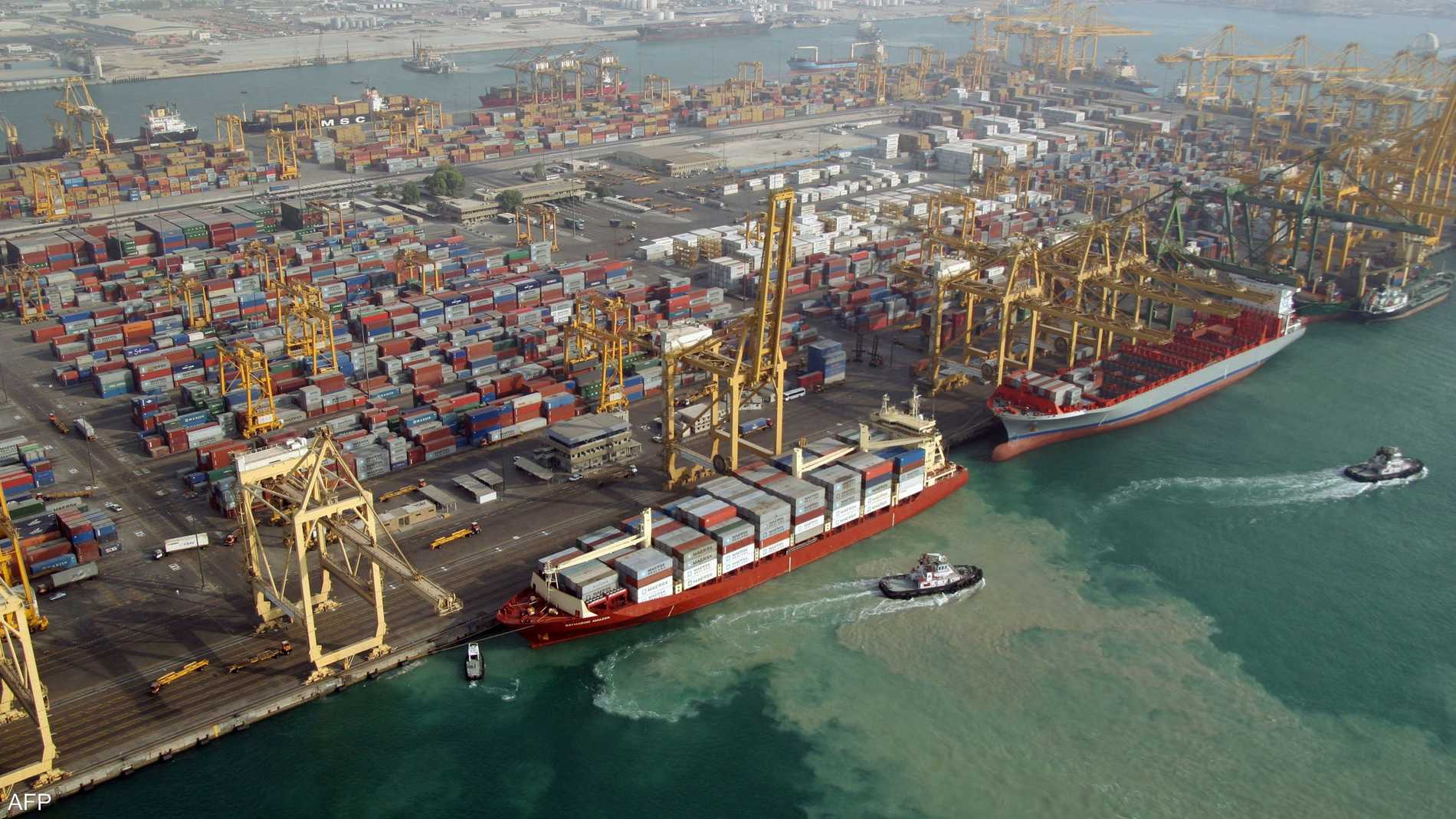 الإمارات ترسخ ريادتها الجمركية في التجارة العالمية