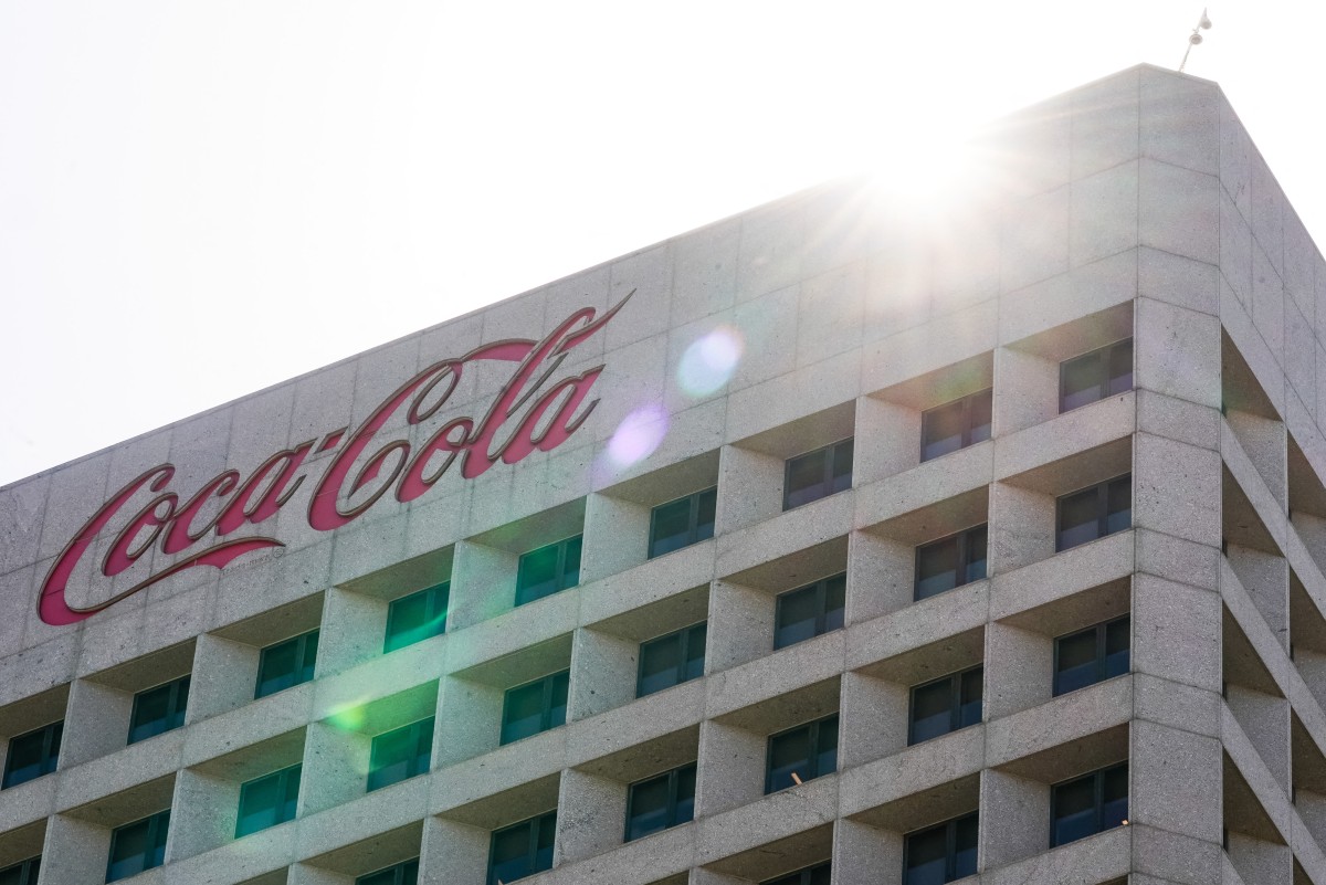 كوكاكولا تحقق إيرادات بأكثر من 11 مليار دولار في الربع الأول من 2025