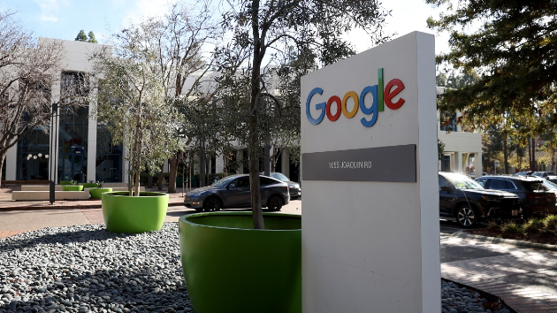 غوغل تجبر موظفين عن بُعد على العمل من المكتب 3 أيام أسبوعياً