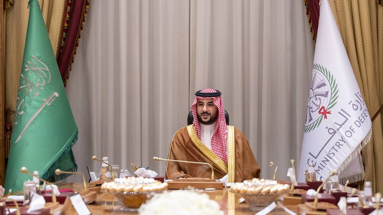 وزير الدفاع السعودي يصل العاصمة الإيرانية في زيارة رسمية لبحث القضايا