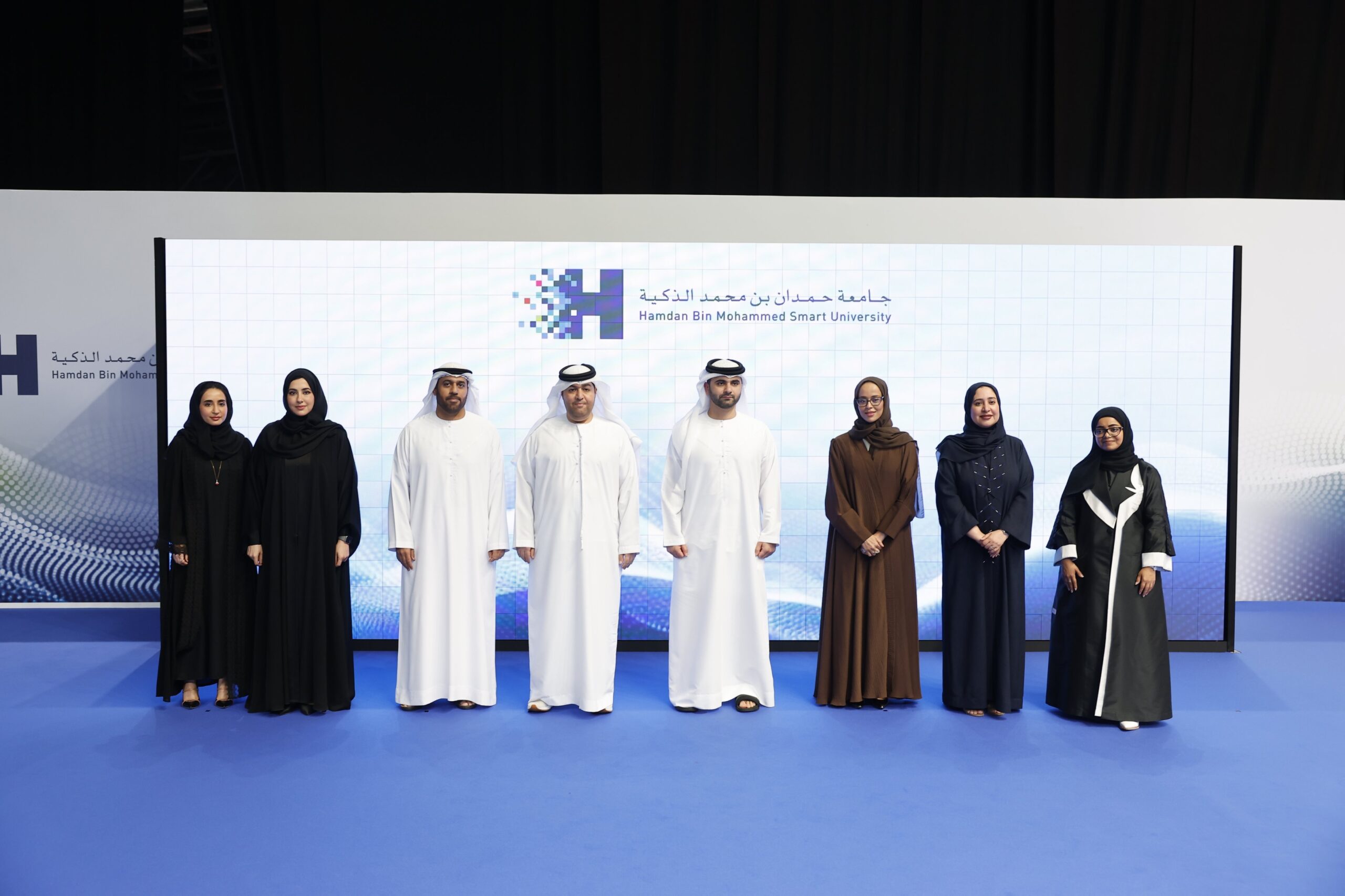 برعاية حمدان بن محمد.. منصور بن محمد يشهد تخريج الدفعة 15 من جامعة حمدان بن محمد الذكية