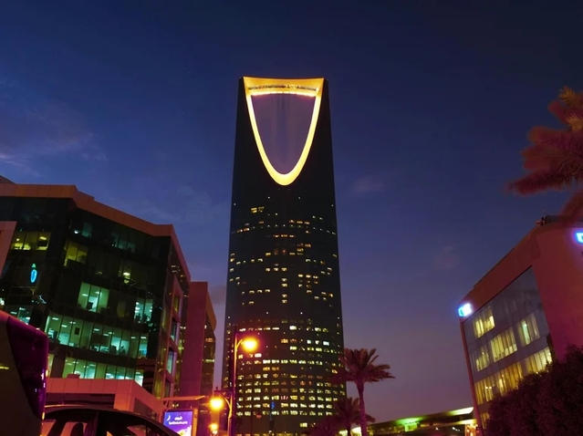 مجموعة iMENA تجمع 135 مليون دولار استعداداً للطرح العام