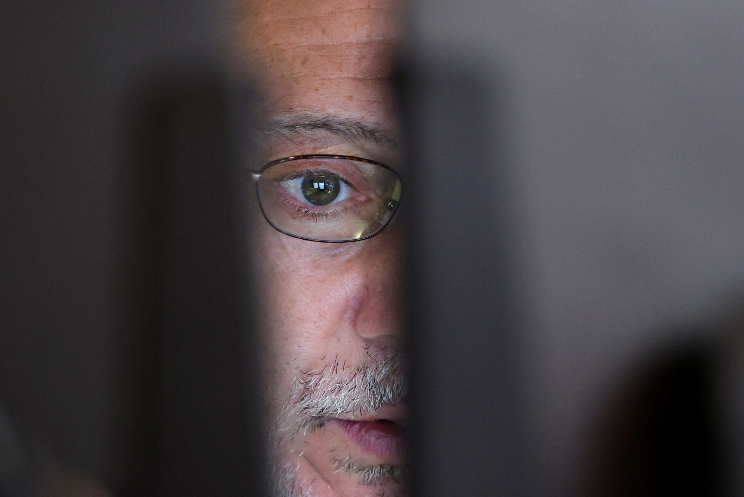 الأحمر يطغى على الأسواق مع بلوغ الرسوم الأمريكية على الصين 145%