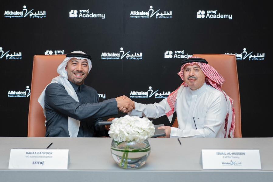 أكاديمية SRMG توقّع شراكة استراتيجية مع “الخليج للتدريب والتعليم” لإطلاق مشاريع ريادية في التدريب الإعلامي