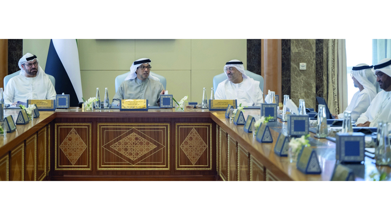 «الوزاري للتنمية» برئاسة منصور بن زايد يستعرض مستجدات تنفيذ المشاريع والبرامج الحكومية