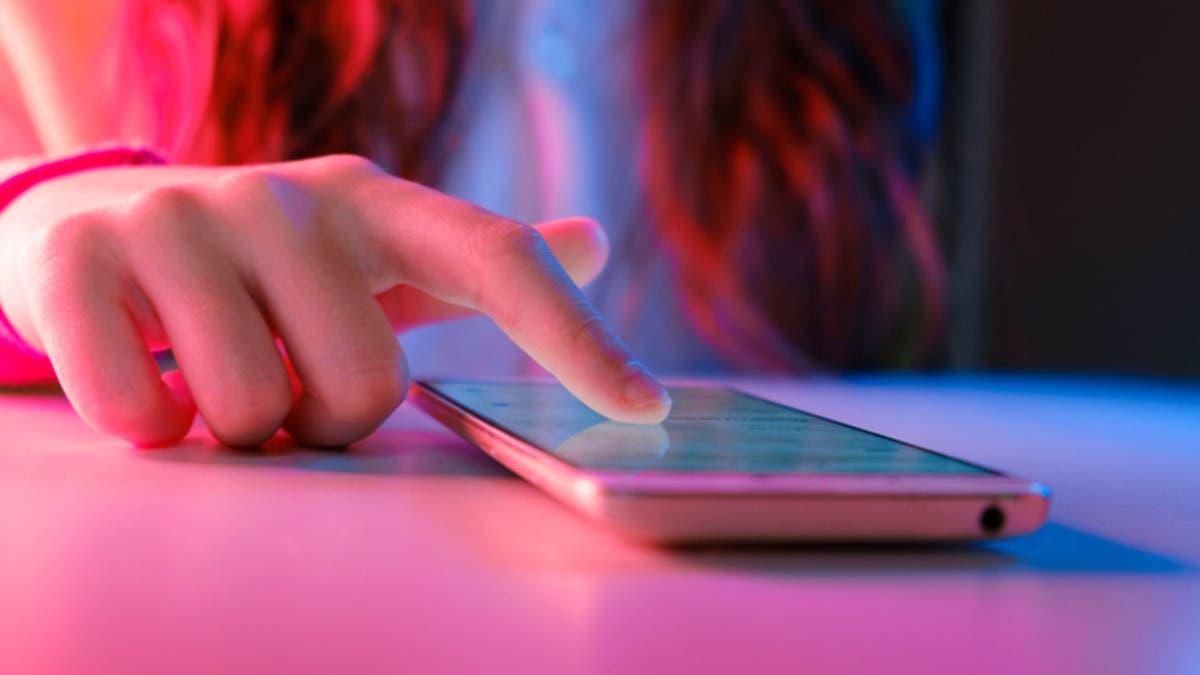 احذروا هذه العادة اليومية الشائعة.. تُدمر الدماغ