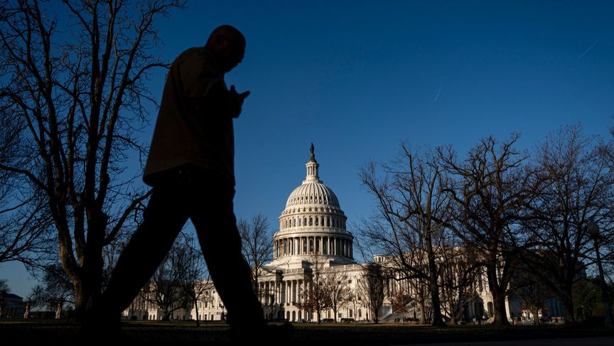 انقسام نادر.. “الشيوخ الأميركي” يرفض رسوم ترمب على كندا