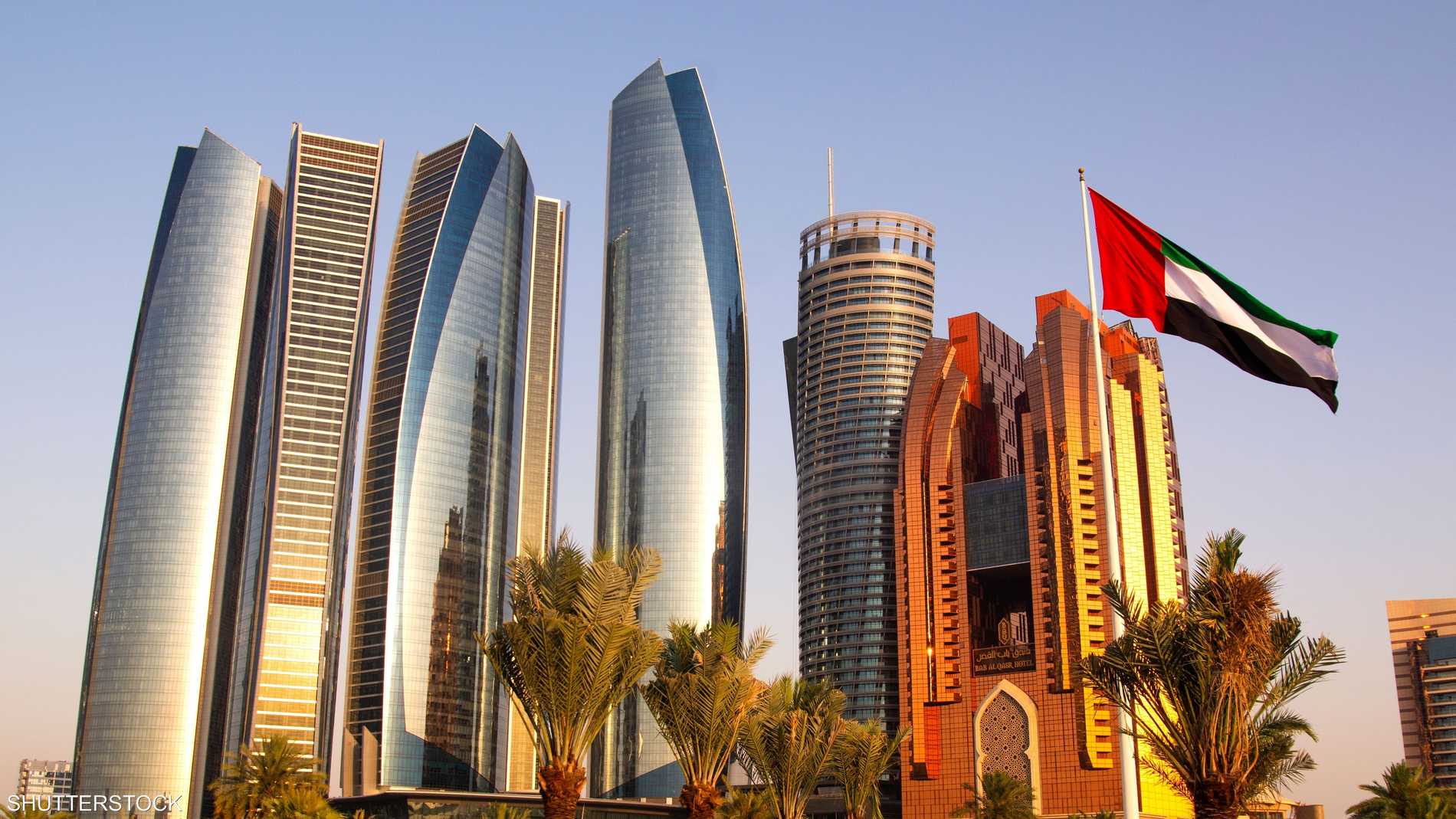 الإمارات تفعلها أولاً.. منظومة تشريعية مدعومة بـ AI