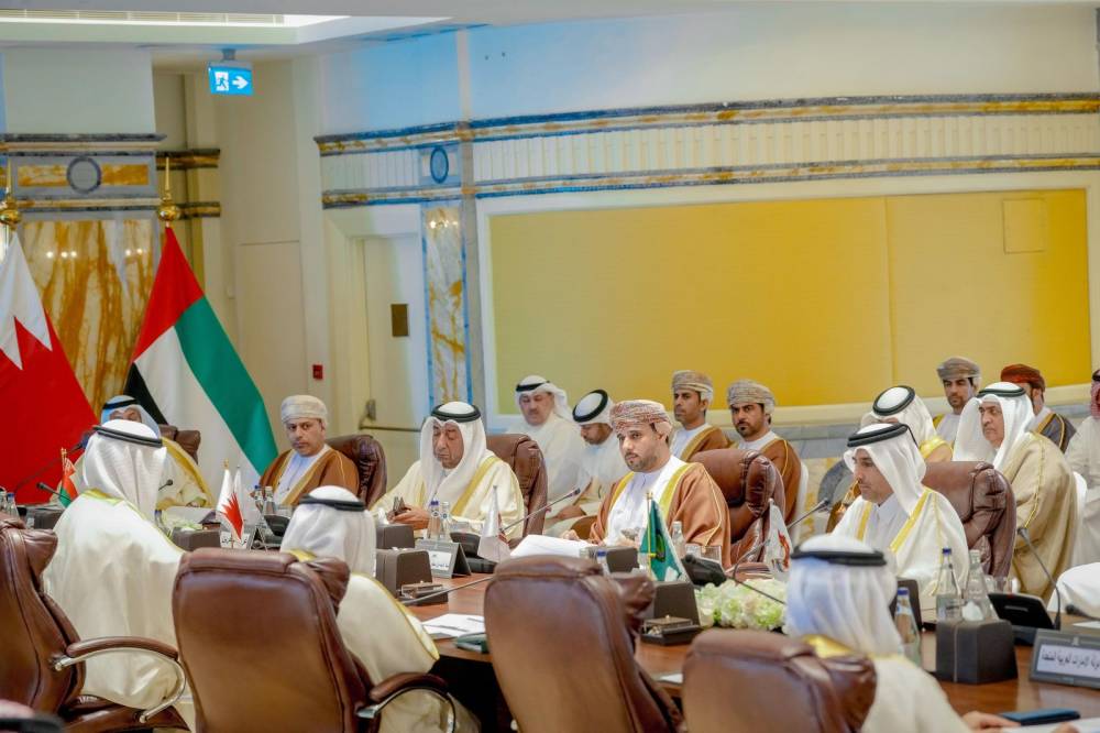 دعوات خليجية لمعالجة القرارات الأحادية وتفعيل مبدأ المساواة بين