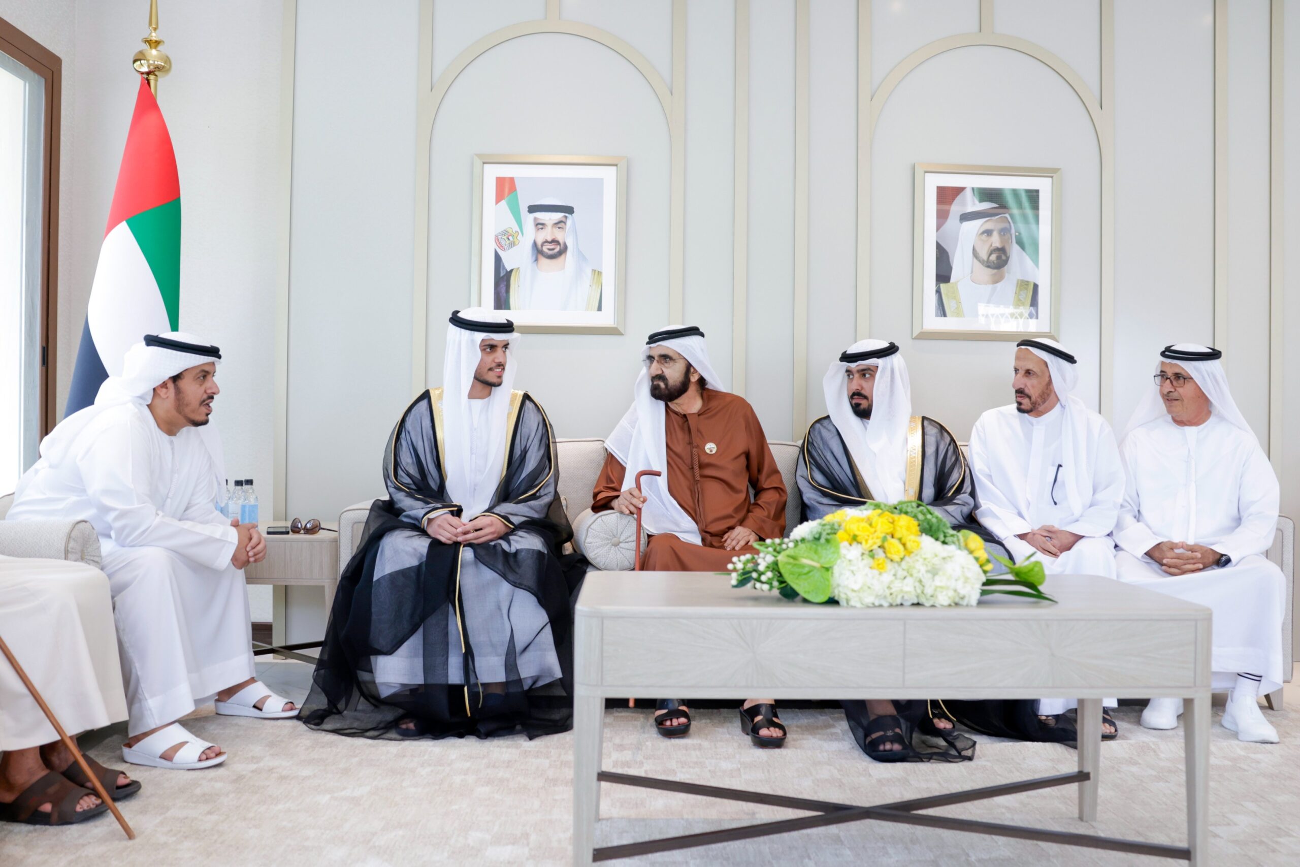 محمد بن راشد يحضر أفراح الكتبي والمزروعي