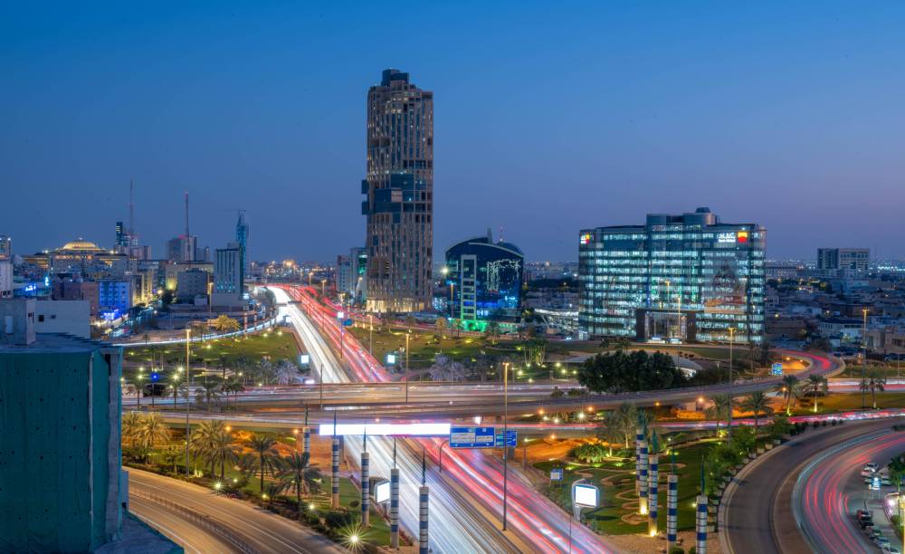 السعودية تعزز إصلاحاتها السياحية بتطبيق استرداد ضريبة القيمة المضافة