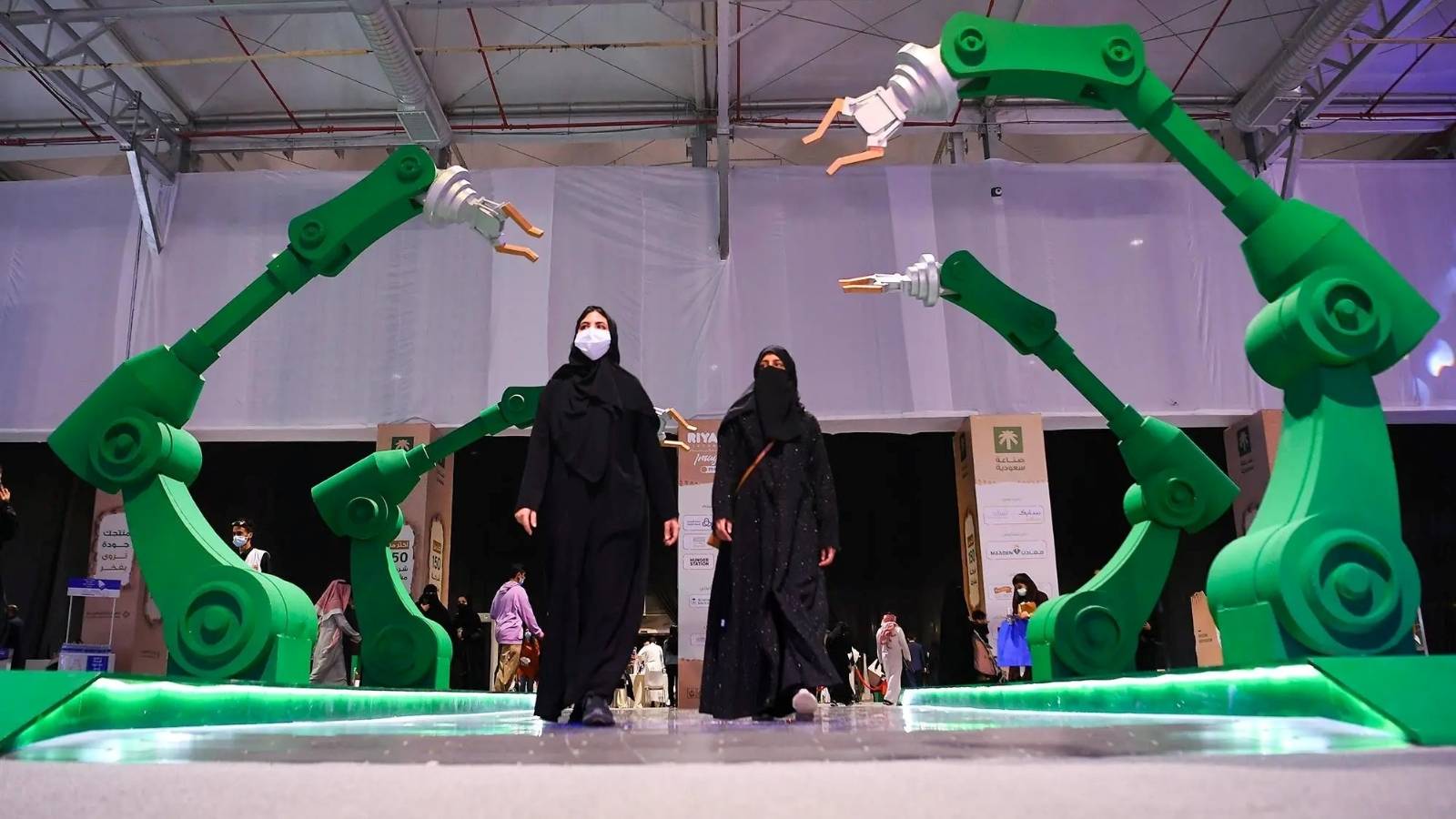 الإنتاج الصناعي السعودي يتراجع 0.2% خلال فبراير بضغط انخفاض نشاط