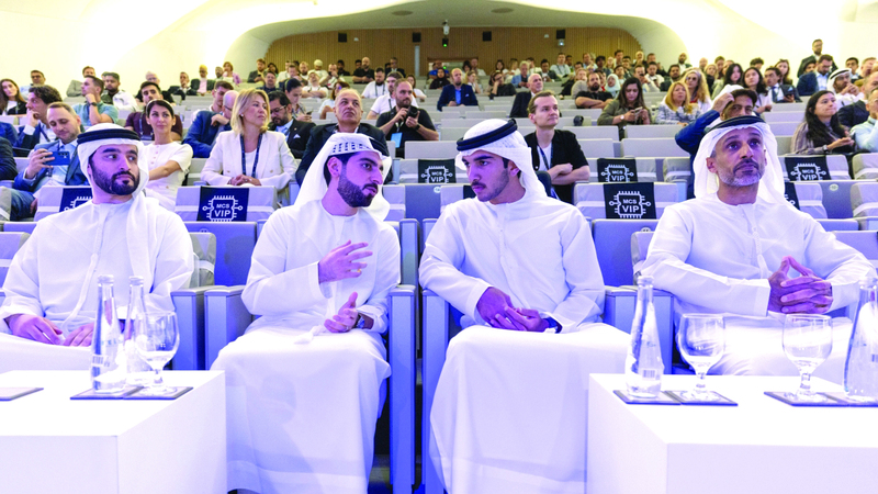 محمد بن راشد بن محمد بن راشد يشهد انطلاق النسخة الثالثة من قمة «الآلات يمكنها أن ترى»