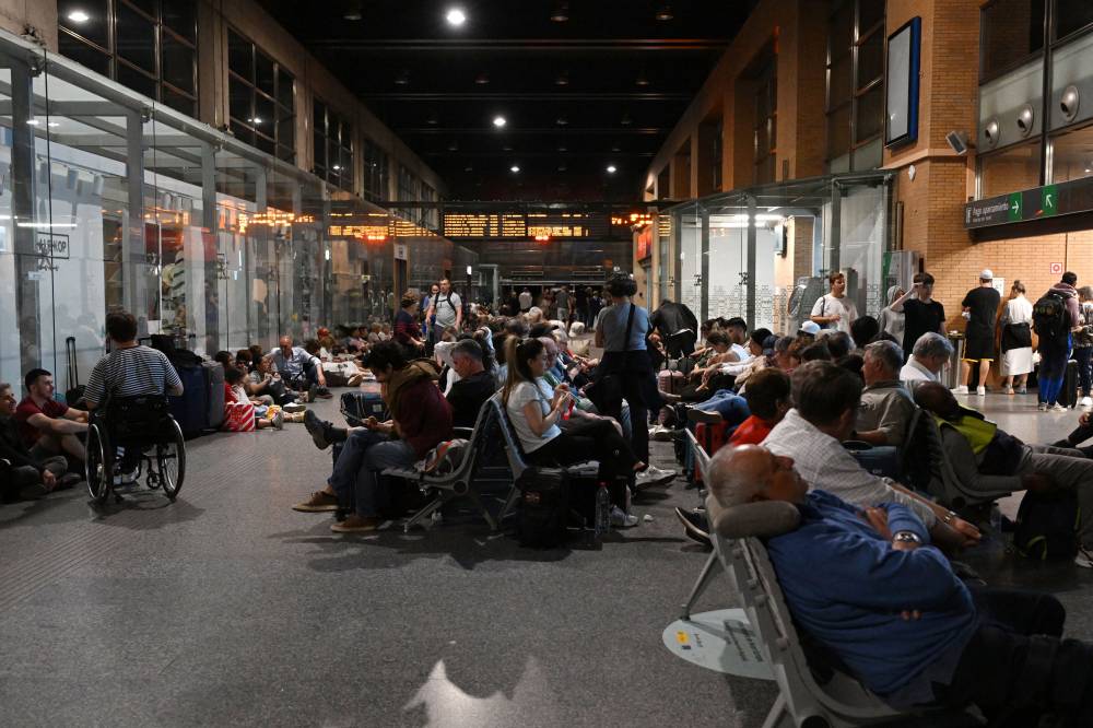 الأسهم الإسبانية تسجل أسوأ أداء في أسواق أوروبا بعد انهيار أنظمة