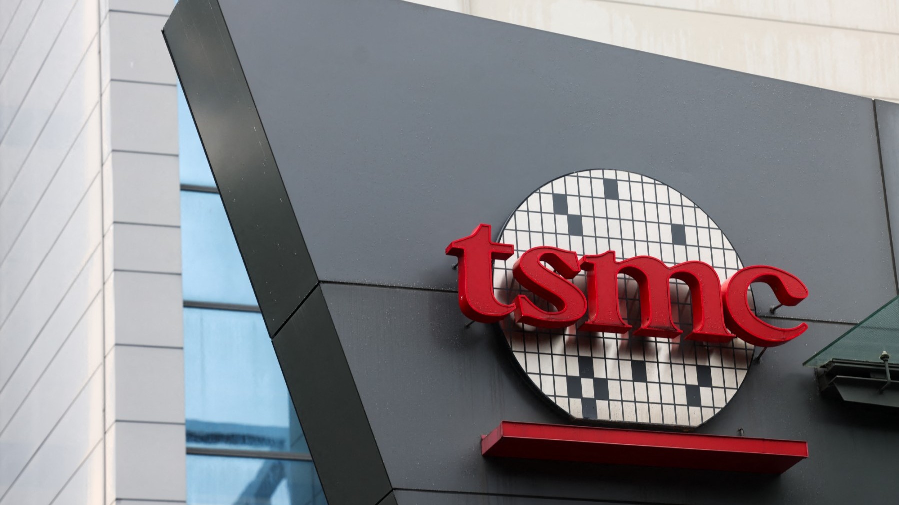 أرباح التايوانية TSMC تقفز 60% في الربع الأول