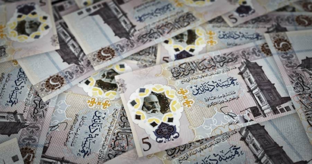 المركزي الليبي يخفّض سعر صرف الدينار إلى 5.5 مقابل الدولار
