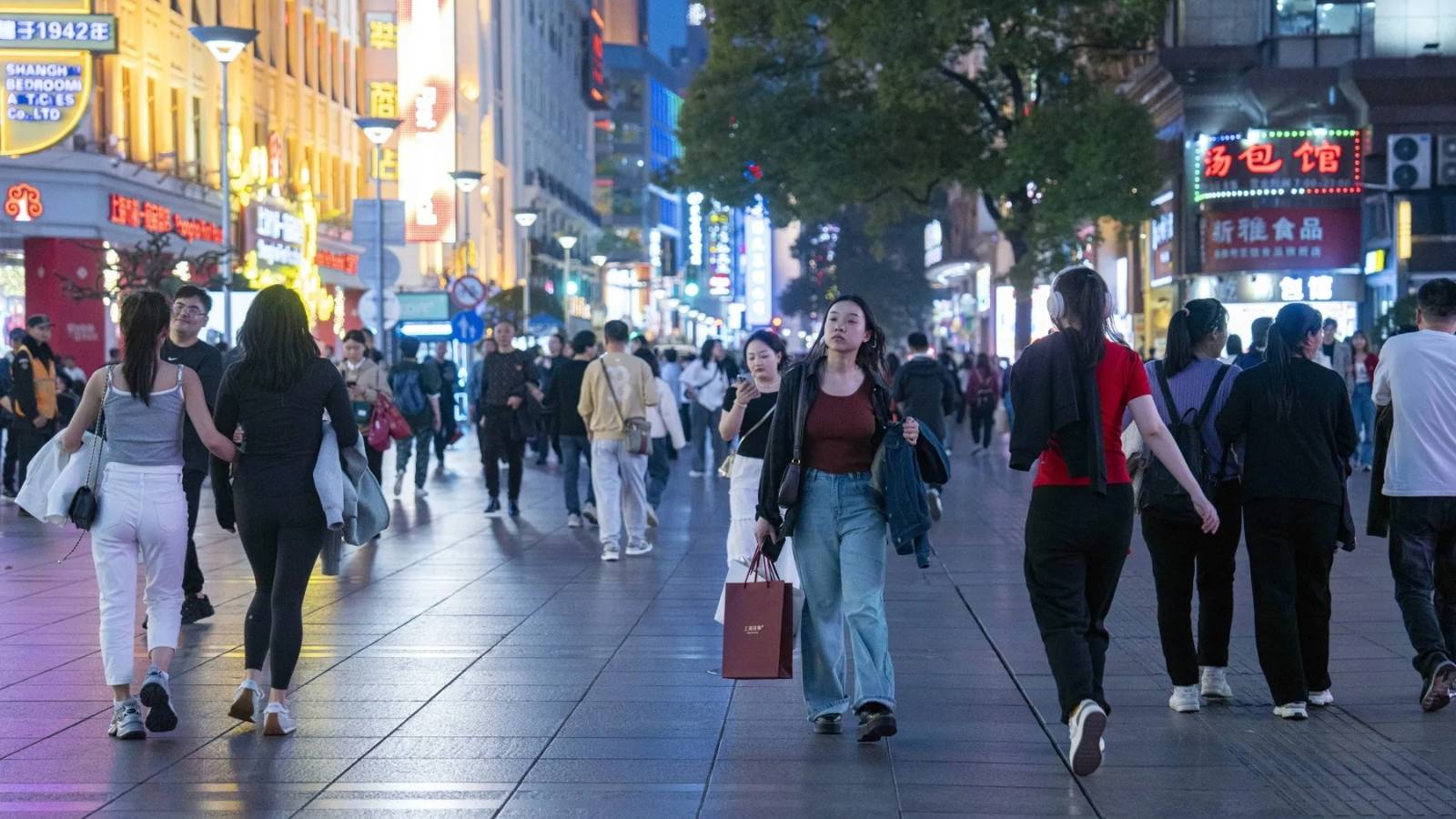 الصين : رفعنا الرسوم الجمركية 125% ولن نزيدها مهما صعدت أمريكا