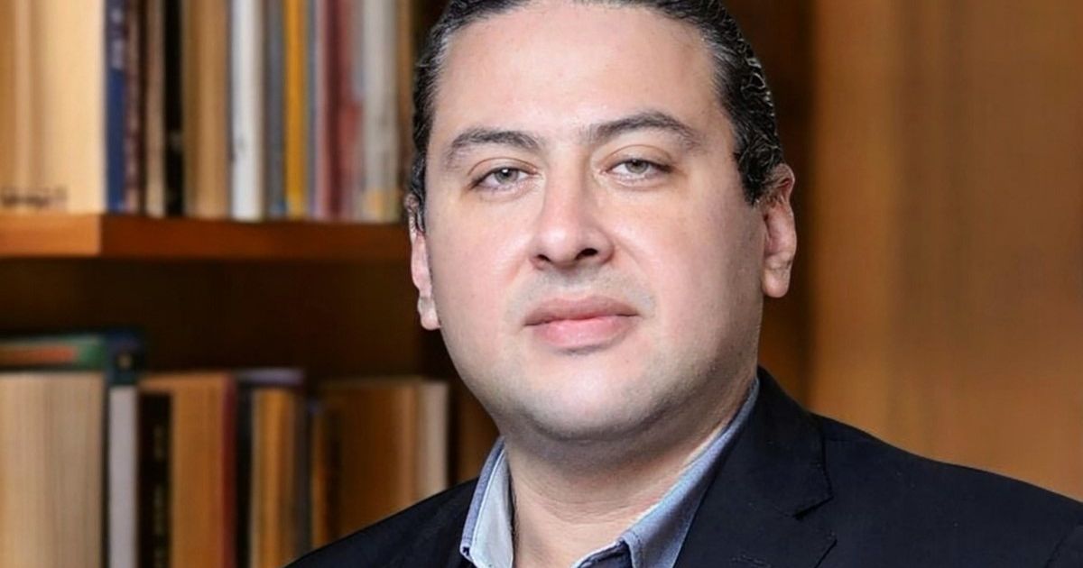 محمد ندا يفوز بجائزة الرواية العربية عن “صلاة القلق”