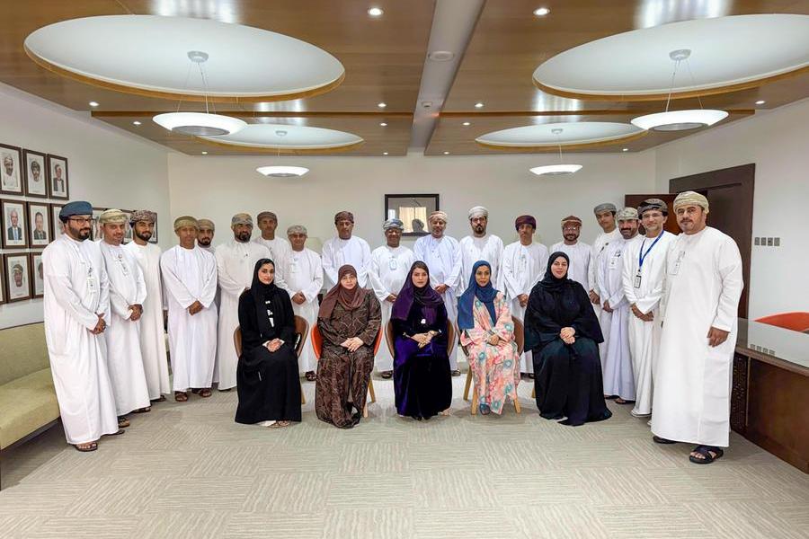 بنك عمان العربي يستعرض مبادراته لدعم رواد الأعمال في اجتماع بالغرفة