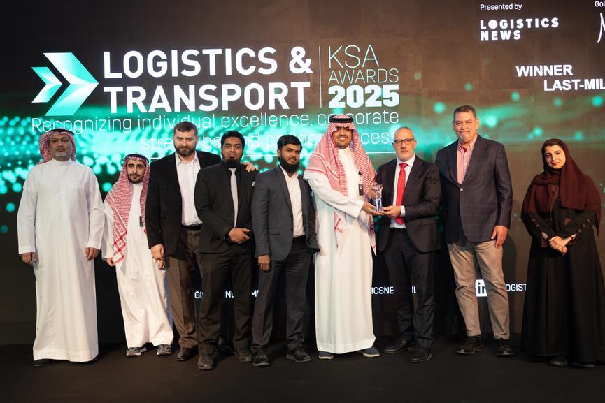 شركة ايجكس للخدمات اللوجستية تحصد جائزة “أفضل مزود لخدمات الميل الأخير” في حفل توزيع جوائز الخدمات اللوجستية والنقل في المملكة العربية السعودية لعام 2025