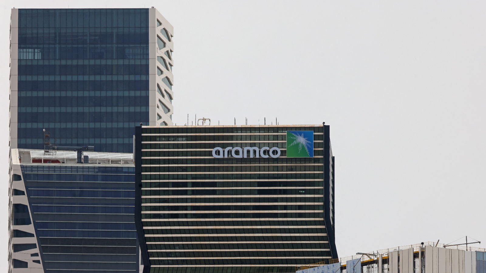 أرامكو السعودية وسينوبك الصينية توقعان اتفاقية إطارية لمشروع توسعة مصفاة “ياسرف”