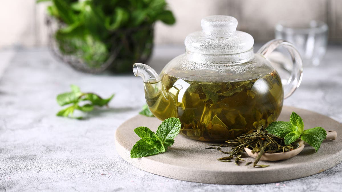 لعلاج الصداع.. إضافة بعض التوابل للشاي الأخضر قد تساعدك