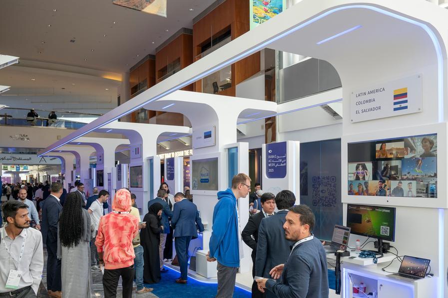 ابتكارات واعدة من الولايات المتحدة وجنوب أفريقيا والسلفادور وهونغ كونغ في “أسبوع دبي للذكاء الاصطناعي”