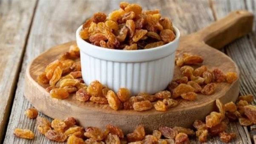 حفنة زبيب على إفطارك قد تطيل عمرك.. دراسة تكشف المفاجأة