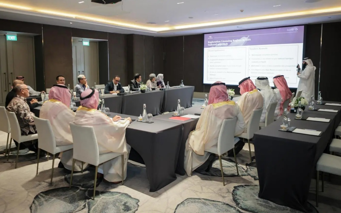 الخريف يبحث مع شركات التعدين والصناعة الإندونيسية تعزيز التعاون لدعم