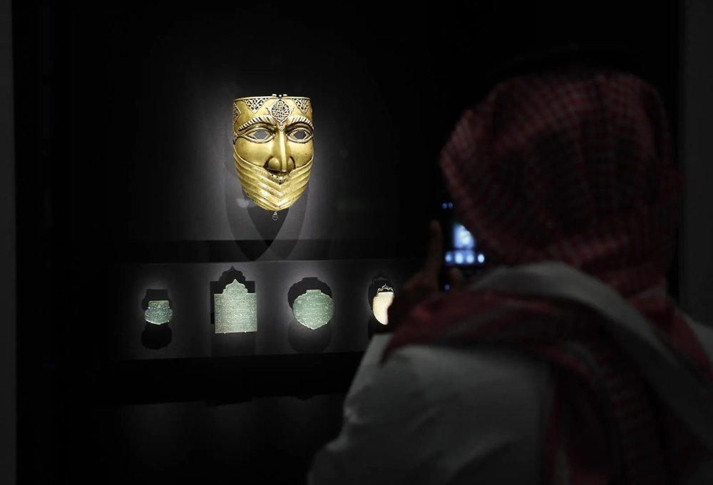 “بينالي”.. تجربة فريدة لمشاهدة مجموعة من الفنون الإسلامية النادرة