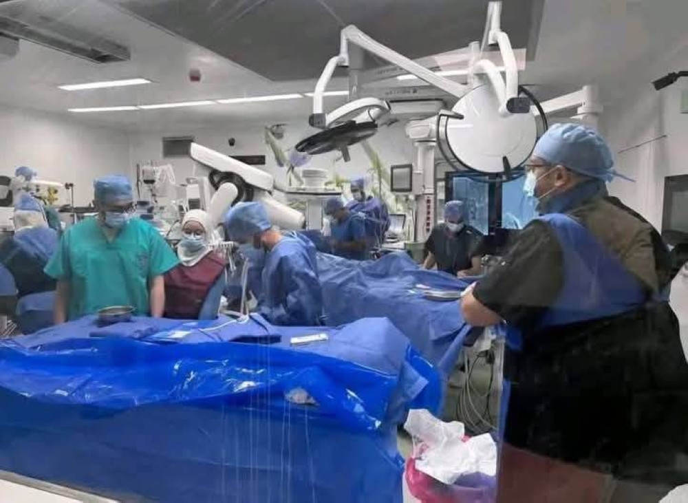 مصر.. استئصال جهاز منظم ضربات القلب بتقنية غير جراحية