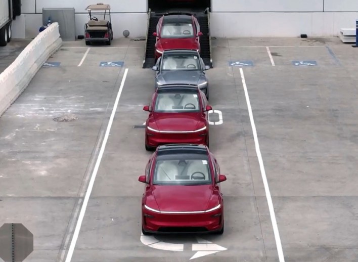 Tesla %d8%aa%d8%a8%d8%af%d8%a3 %d8%a3%d9%88%d9%84%d9%89 %d8%aa%d8%ac%d8%a7%d8%b1%d8%a8 %d8%a7%d9%84%d9%82%d9%8a%d8%a7%d8%af%d8%a9 %d8%a7%d9%84%d8%b0%d8%a7%d8%aa%d9%8a%d8%a9 %d8%a7%d9%84%d9%83%d8%a7
