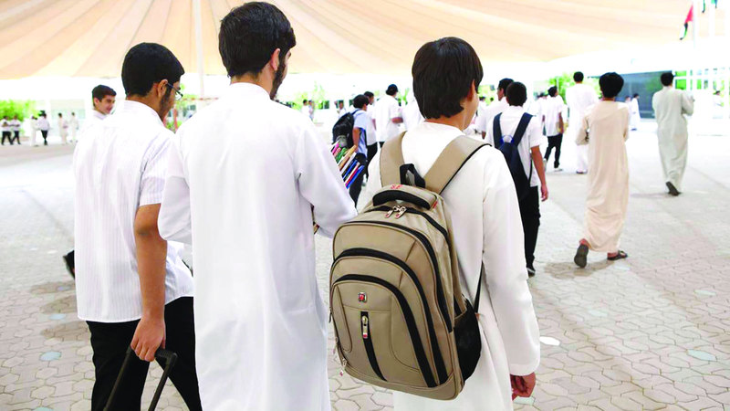 «التربية» تقيس جودة استخدام الكتب الرقمية في المدارس