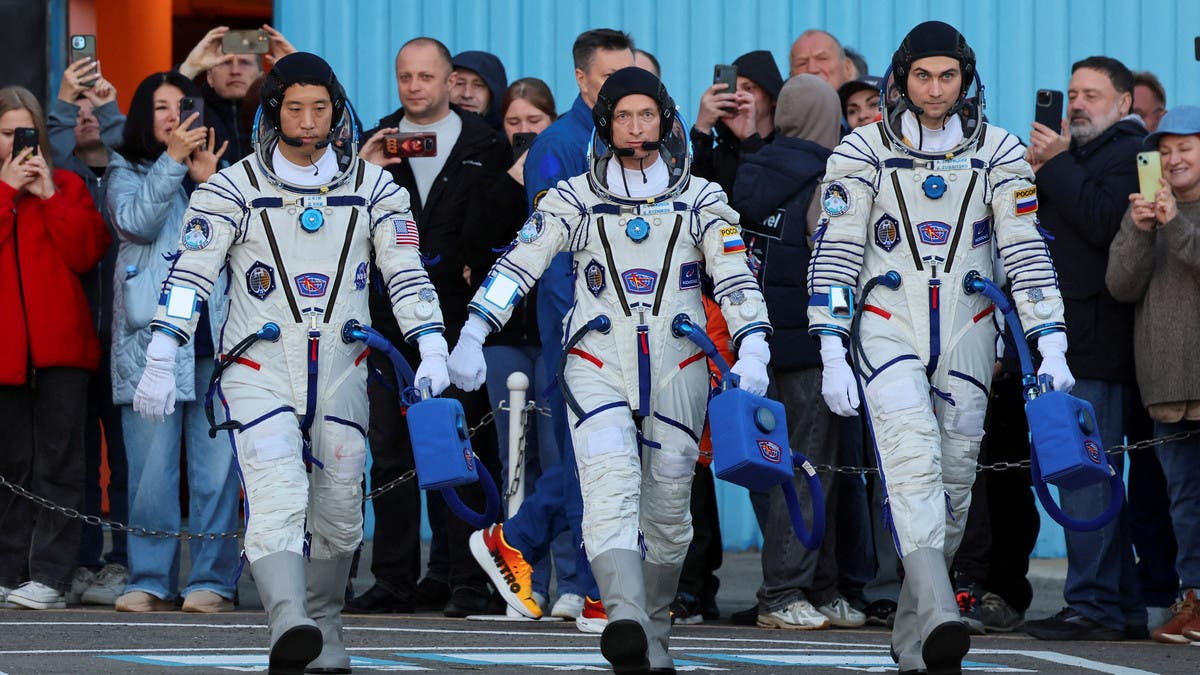 %d9%85%d8%b1%d9%83%d8%a8%d8%a9 %d8%b1%d9%88%d8%b3%d9%8a%d8%a9 %d8%aa%d9%86%d8%b7%d9%84%d9%82 %d8%a5%d9%84%d9%89 %d8%a7%d9%84%d9%81%d8%b6%d8%a7%d8%a1 %d9%88%d8%b9%d9%84%d9%89 %d9%85%d8%aa%d9%86%d9%87