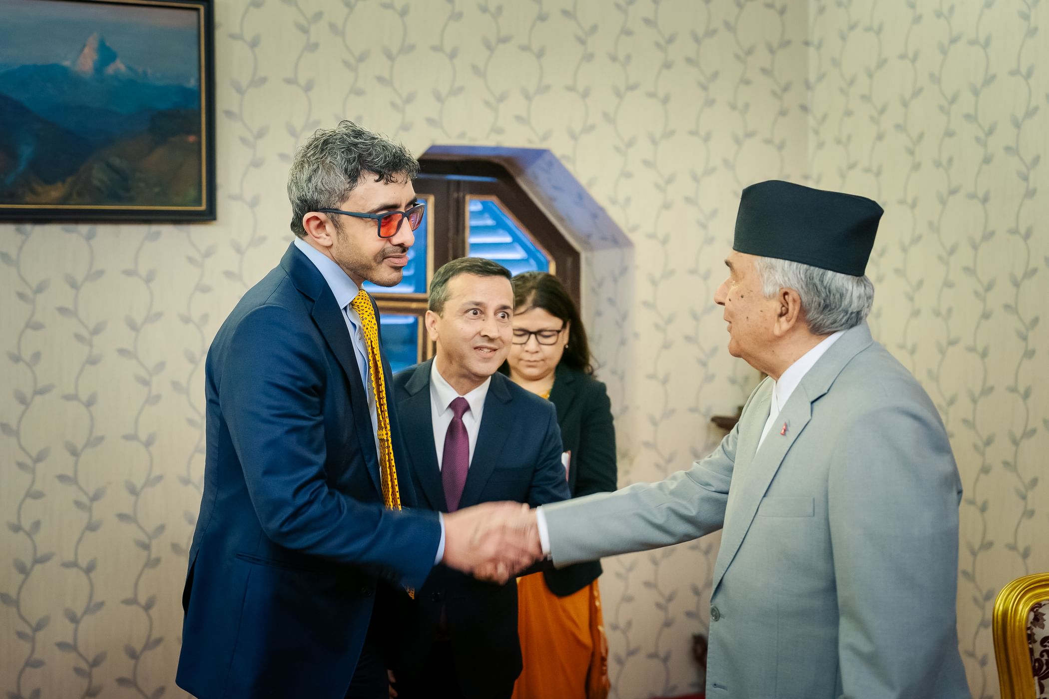 رئيس نيبال يستقبل عبدالله بن زايد