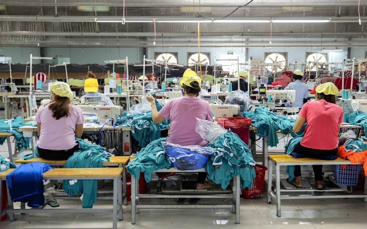 بعد تصعيد ترمب .. فيتنام تعرض التخلي عن جميع الرسوم الجمركية على