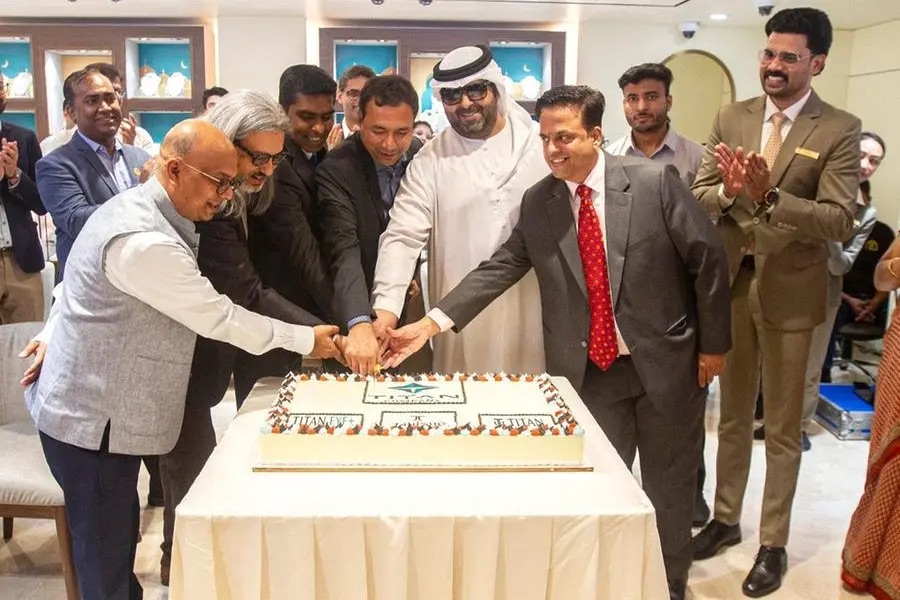 “تيتان” تتوسع في الإمارات بافتتاح أولى فروعها في الشارقة