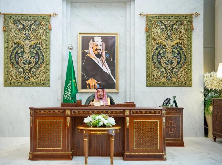 %d8%a3%d9%85%d8%a7%d9%85 %d8%a7%d9%84%d9%85%d9%84%d9%83 %d8%a3%d9%85%d8%b1%d8%a7%d8%a1 %d9%8a%d8%a4%d8%af%d9%88%d9%86 %d8%a7%d9%84%d9%82%d8%b3%d9%85 %d8%b9%d9%82%d8%a8 %d8%b5%d8%af%d9%88%d8%b1