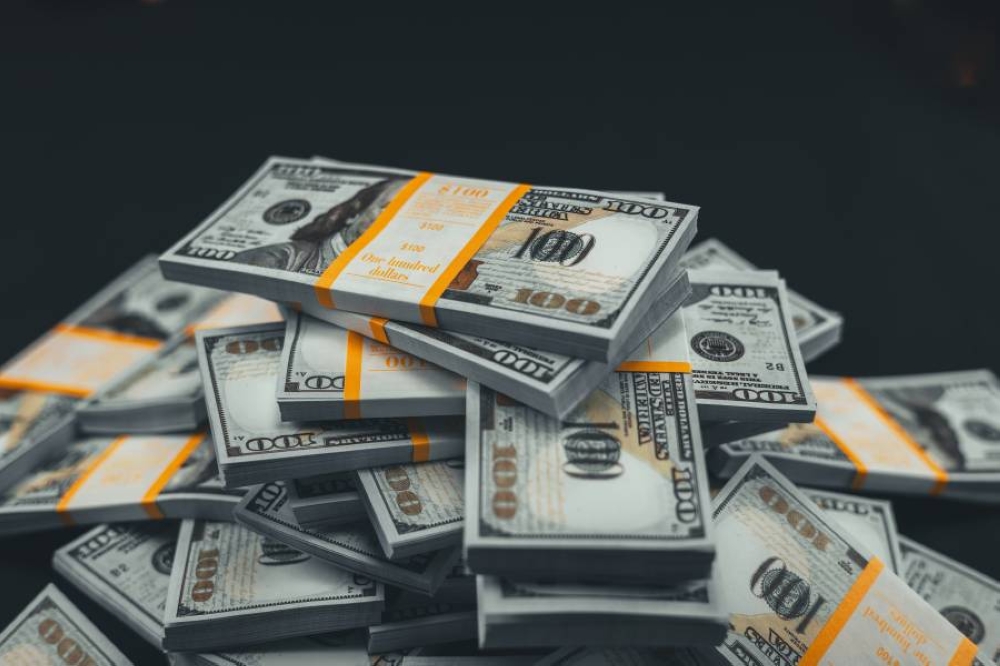 %d8%af%d9%88%d9%84%d8%a7%d8%b1 %d8%aa%d8%b1%d8%a7%d9%85%d8%a8 %d9%8a%d8%b9%d9%88%d9%84 %d8%b9%d9%84%d9%89 %d8%b6%d8%b9%d9%81 %d8%a7%d9%84%d9%85%d9%86%d8%a7%d9%81%d8%b3%d9%8a%d9%86 %d9%84%d8%a7